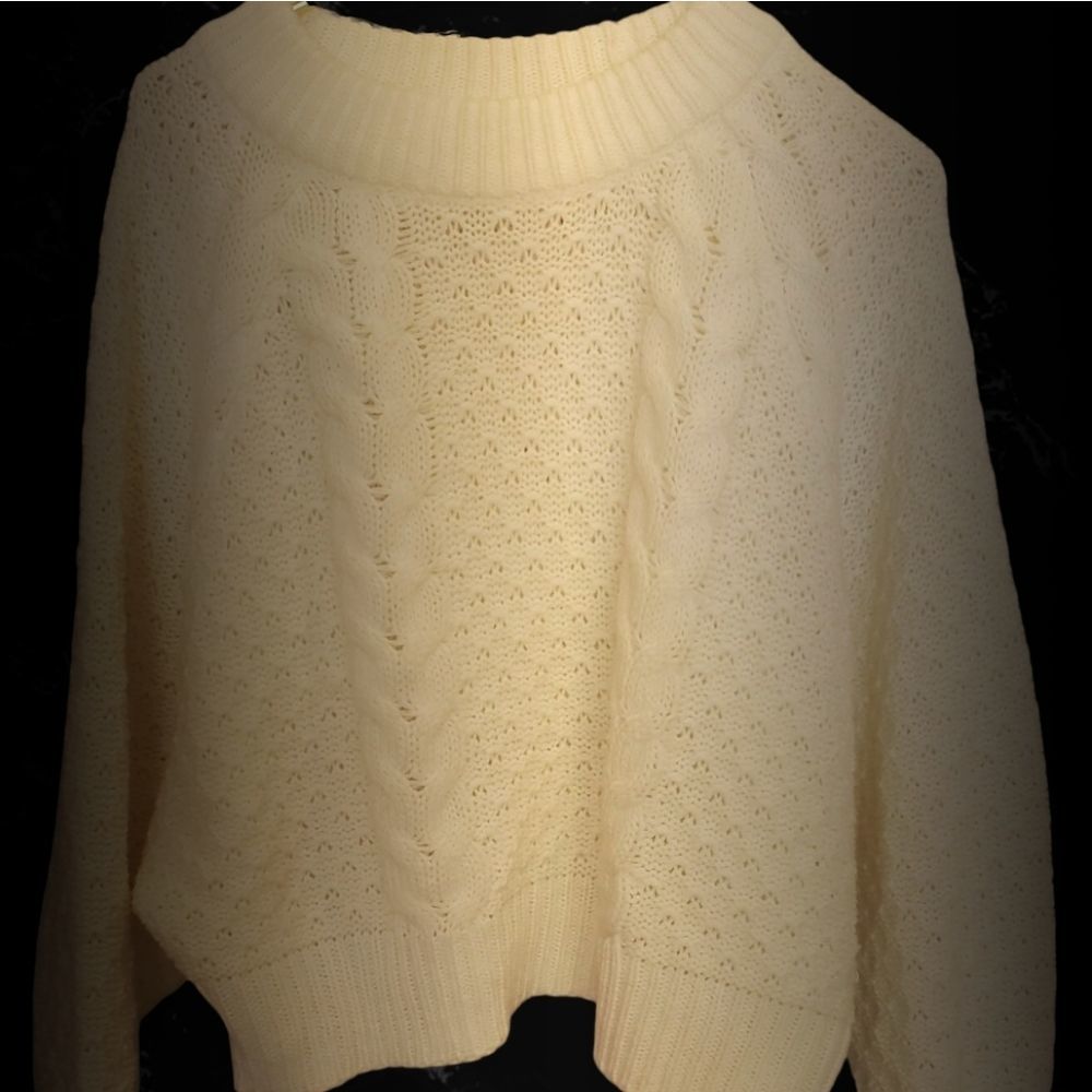 moon & madison Crewneck Cropped Sweater